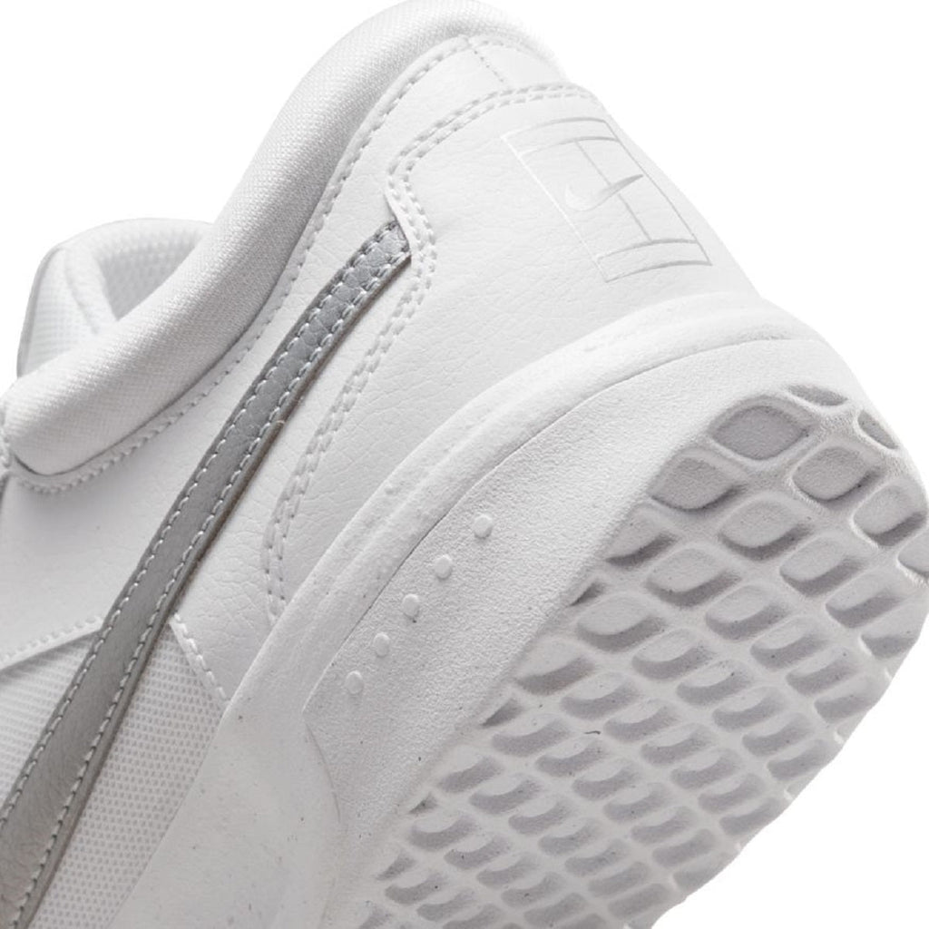 Nike Zoom Lite 3 Women's Tennis Shoe (White/Metallic Silver) - RacquetGuys.ca